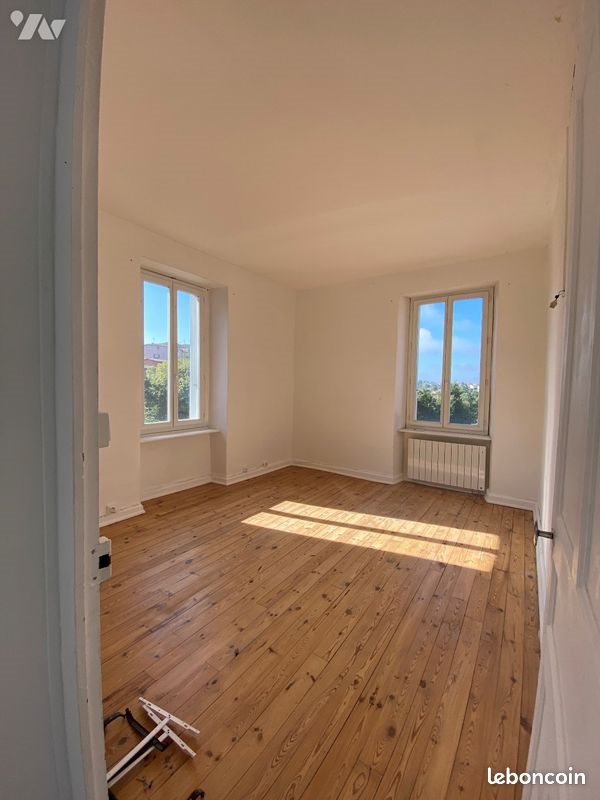 Appartement à vendre, 1200m², Saint-Symphorien-sur-Coise