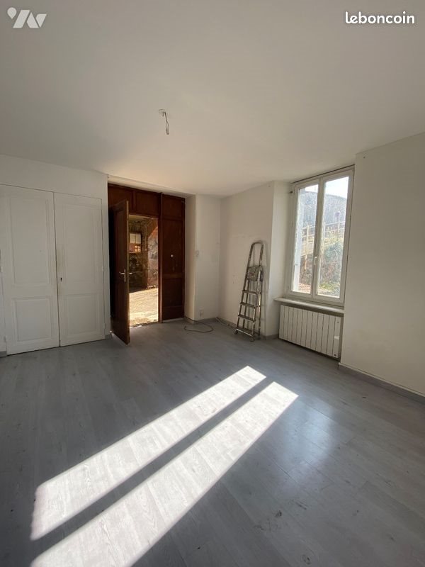 Appartement à vendre, 1200m², Saint-Symphorien-sur-Coise