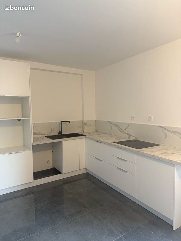Maison à louer, 86m², Thoiry