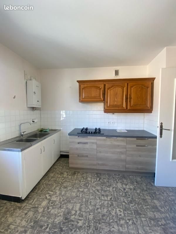 Appartement à louer, 70m², Unieux