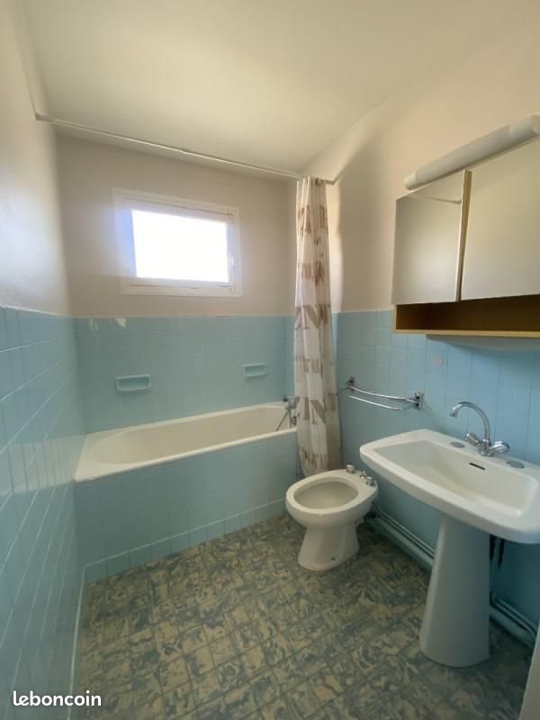 Appartement à louer, 70m², Unieux