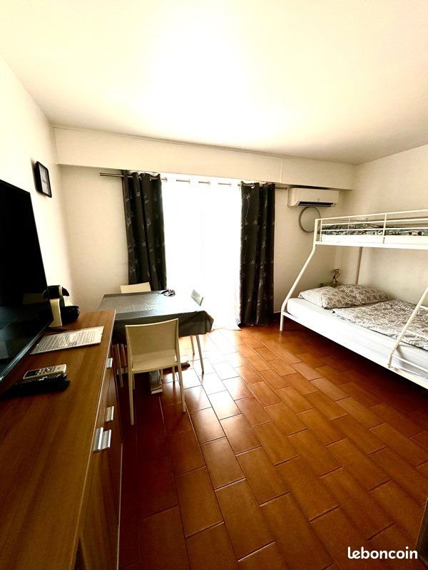 Appartement à louer, 20m², Marseille 8ème