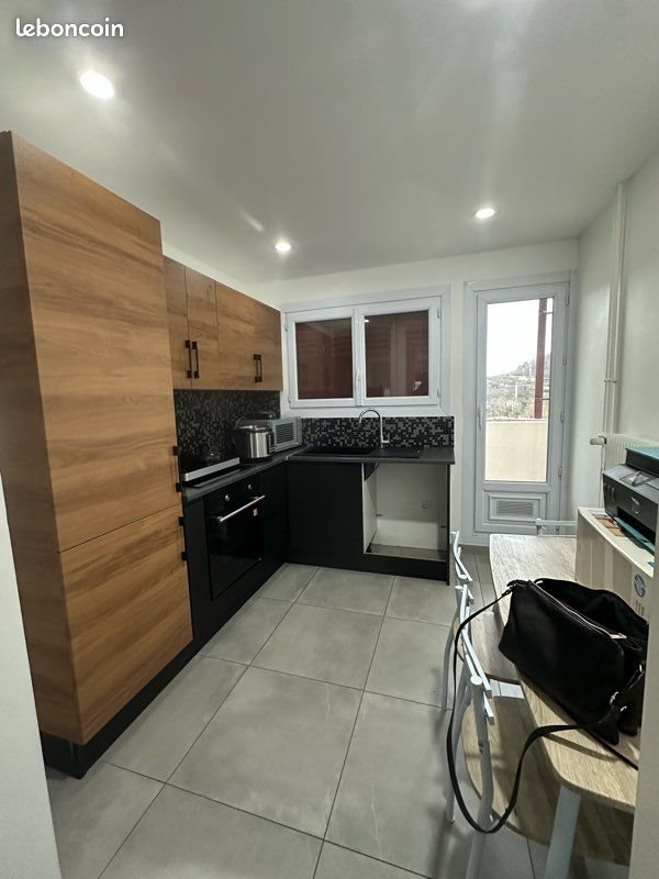 Appartement à louer, 58m², Saint-Etienne