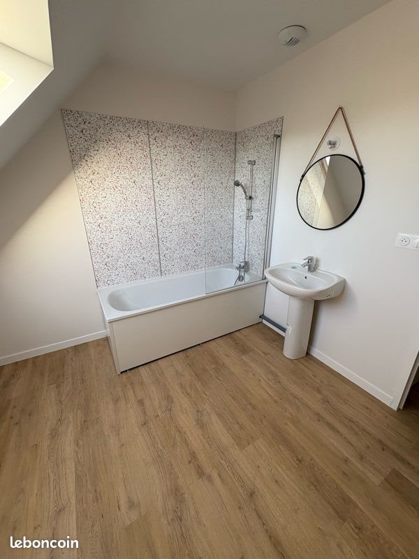 Maison à louer, 111m², Valognes