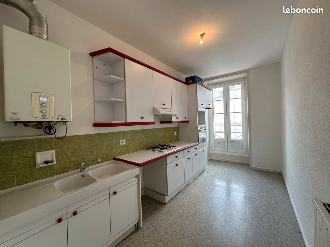 Appartement à louer, 96m², Rochefort