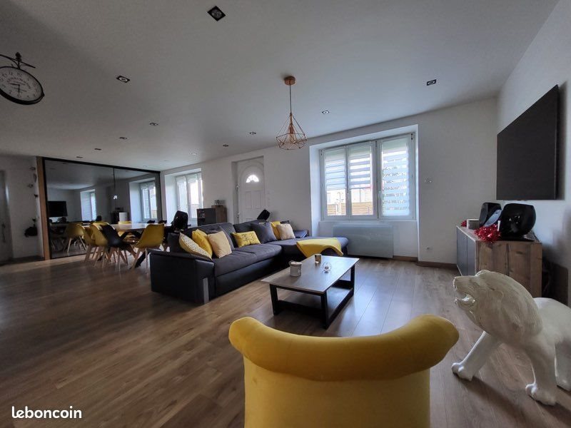 Maison à louer, 167m², Yffiniac