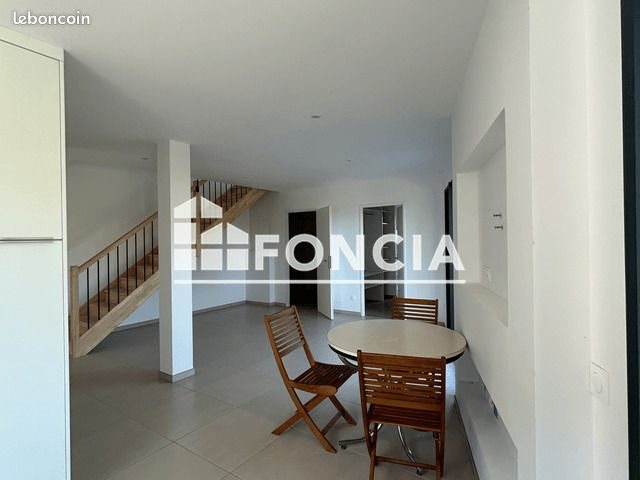 Maison à louer, 114m², Ségny