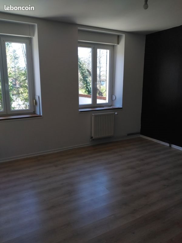 Appartement à louer, 106m², Vaux-sur-Blaise