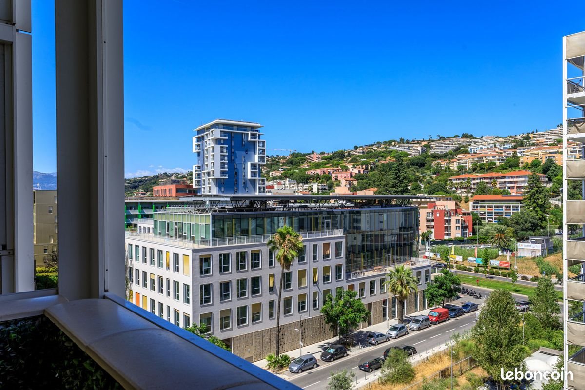 Appartement à louer, 65m², Nice