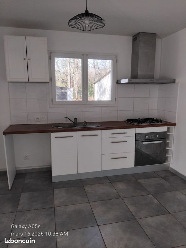 Maison à louer, 120m², Lodes