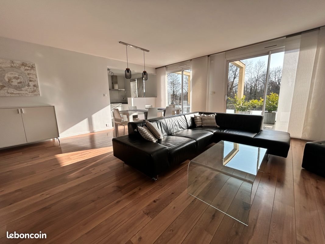 Appartement à louer, 104m², Thoiry