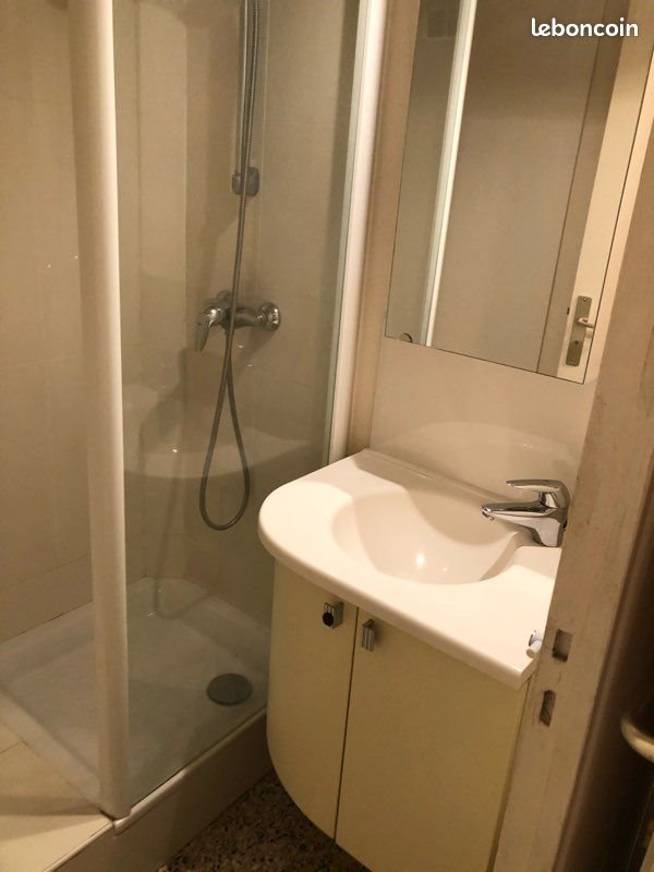 Appartement à louer, 17m², Marseille 8ème