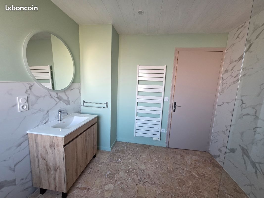 Appartement à louer, 96m², Levier