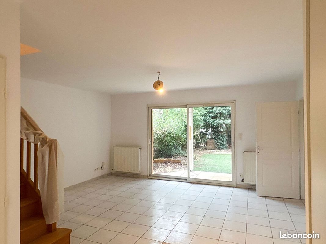 Maison à louer, 107m², Orliénas