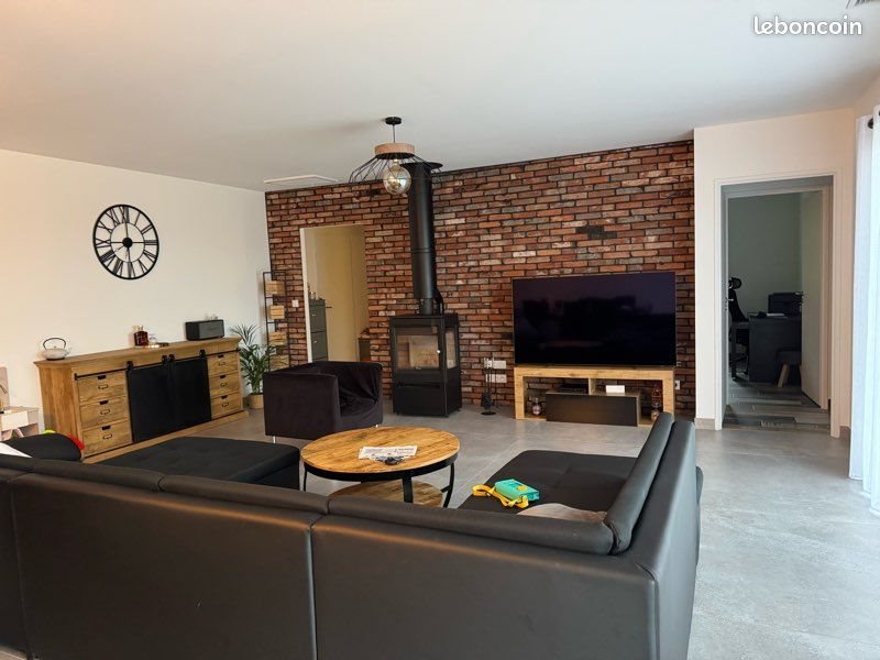 Maison à louer, 180m², Yviers