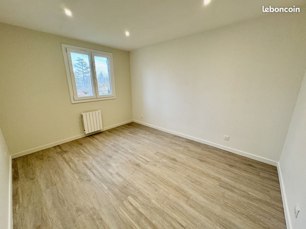 Appartement à louer, 62m², Valencin