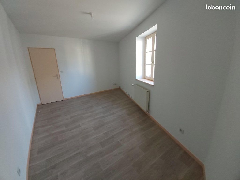 Appartement à louer, 81m², Euville