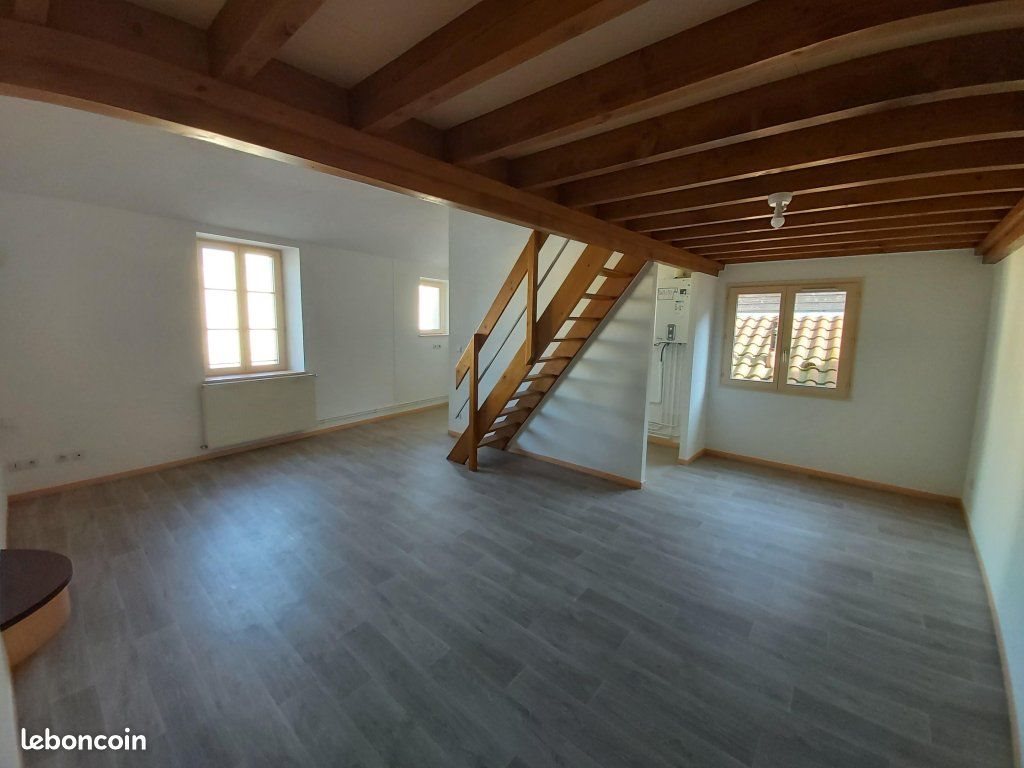 Appartement à louer, 81m², Euville