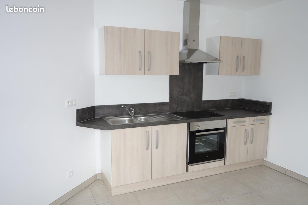 Appartement à louer, 70m², Pontpierre