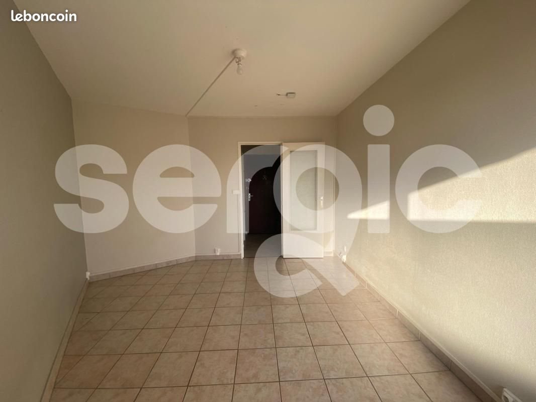 Appartement à louer, 18m², Compiègne