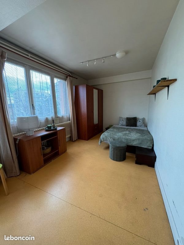Appartement à louer, 43m², Saint-Priest-en-Jarez