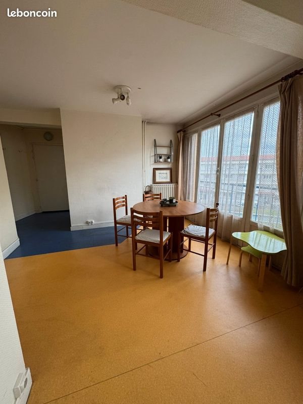 Appartement à louer, 43m², Saint-Priest-en-Jarez