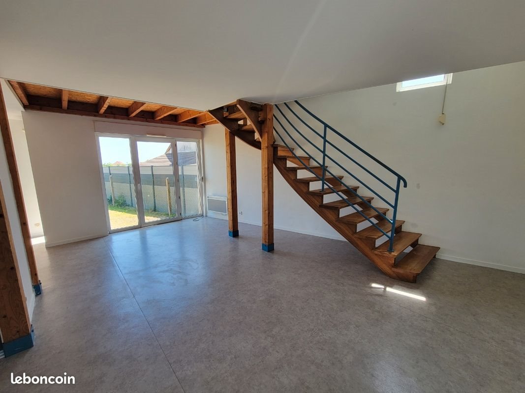 Maison à louer, 120m², Saint-Rémy-du-Val