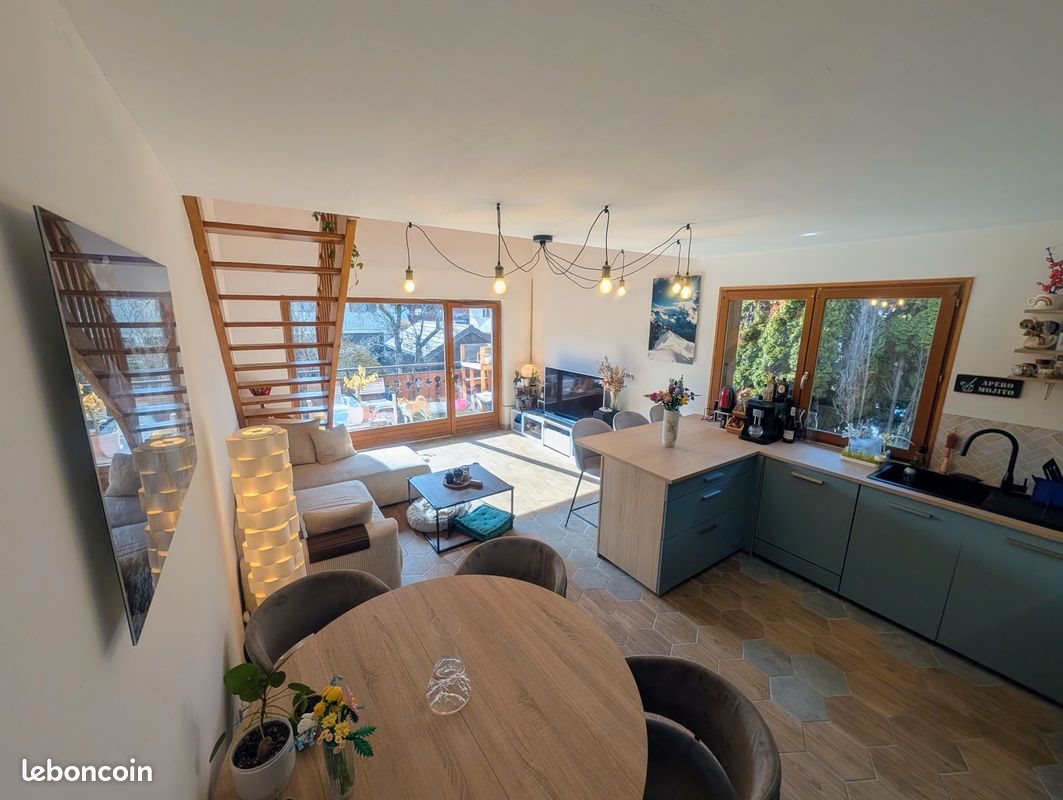 Appartement à vendre, 71m², Thônes