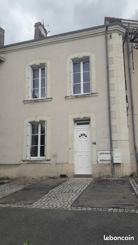 Maison à louer, 83m², Oyré