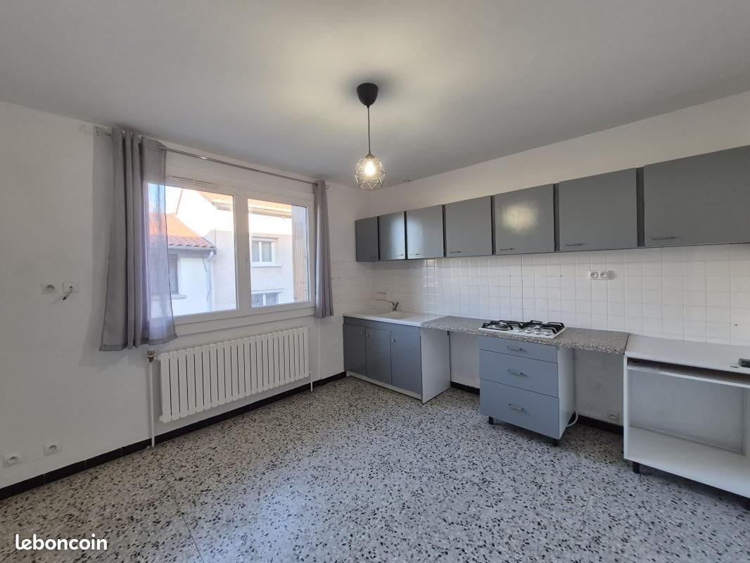 Maison à louer, 69m², Saint-Marcellin-en-Forez