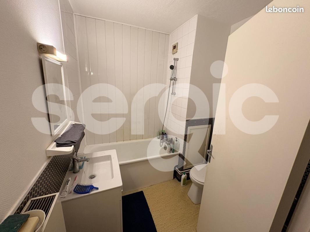 Appartement à louer, 25m², Lille