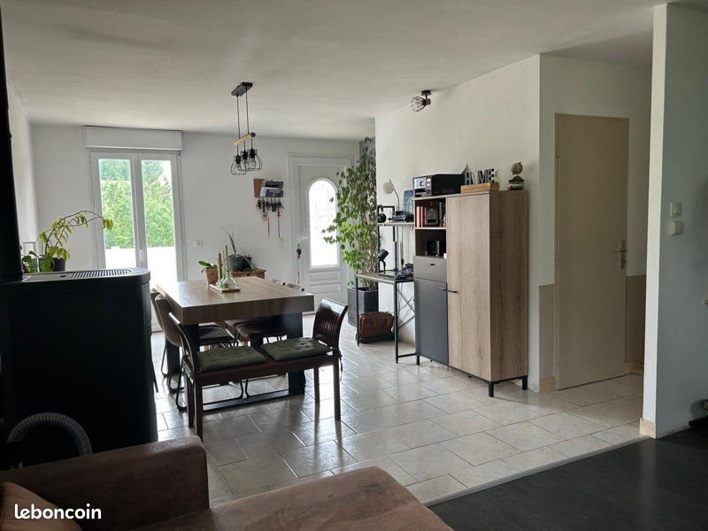 Maison à louer, 103m², Vaux-sur-Blaise