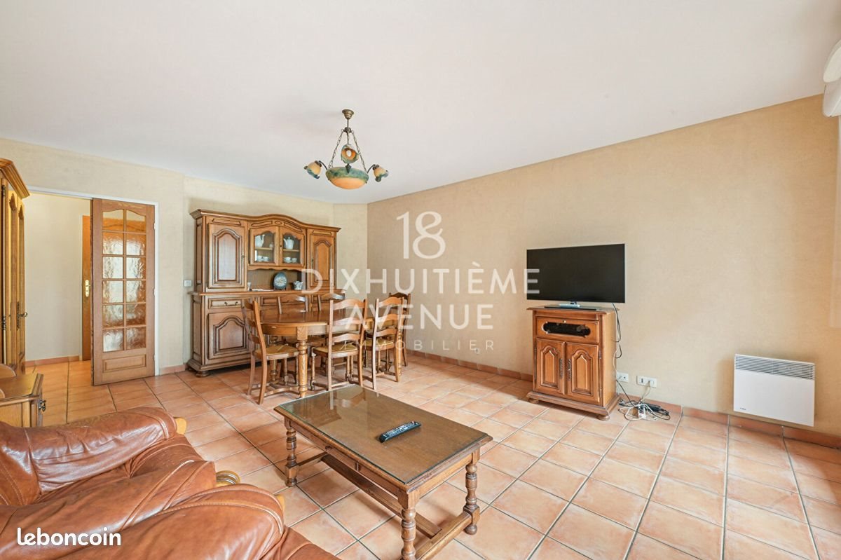 Appartement à louer, 86m², Paris 18ème