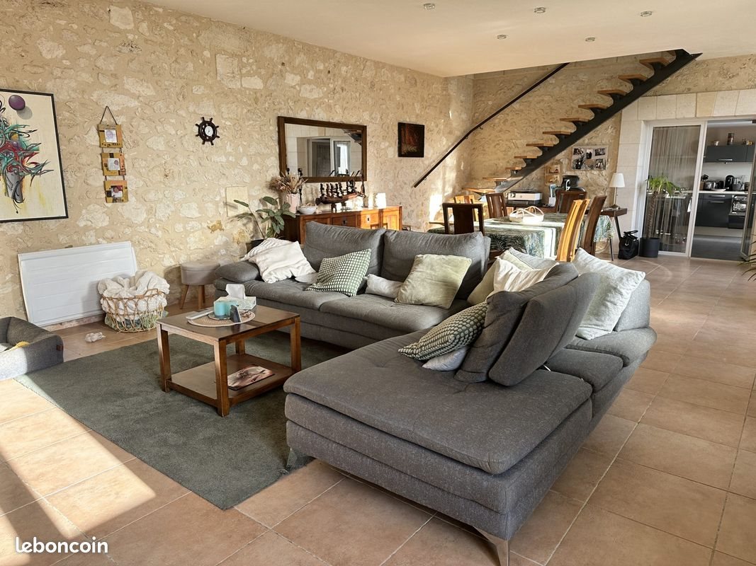 Maison à vendre, 190m², Saint-Romain-la-Virvée