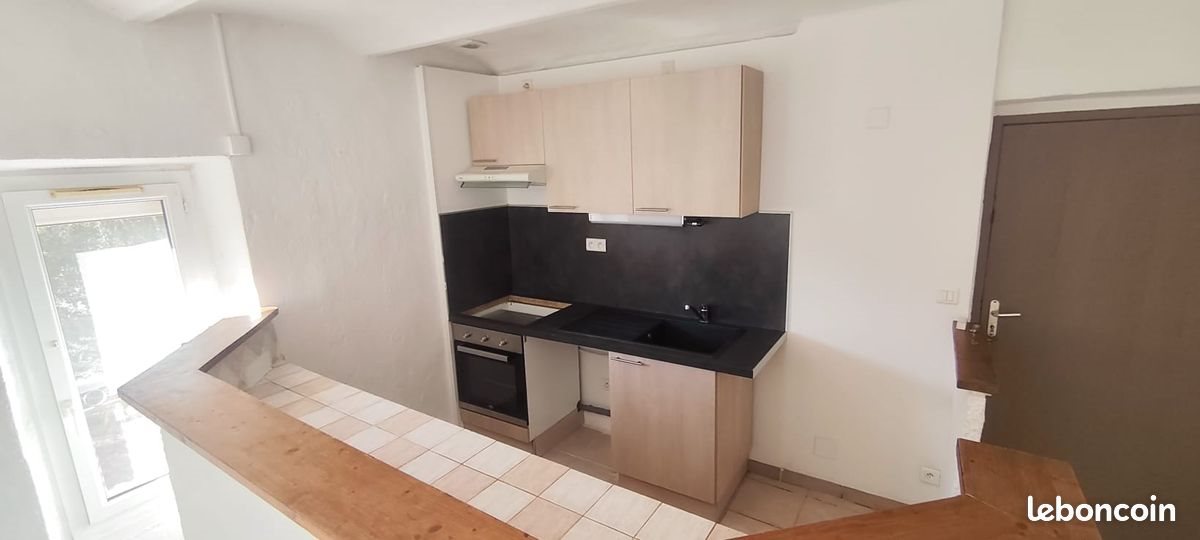 Appartement à louer, 60m², Saint-Privat-des-Vieux