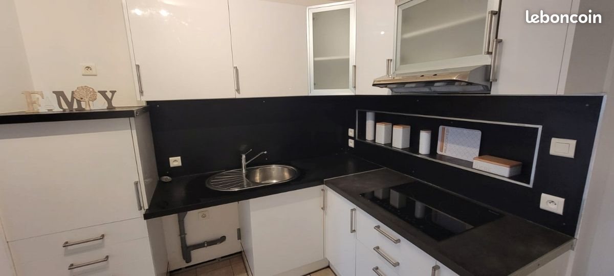 Appartement à louer, 70m², Saint-Victor-de-Malcap