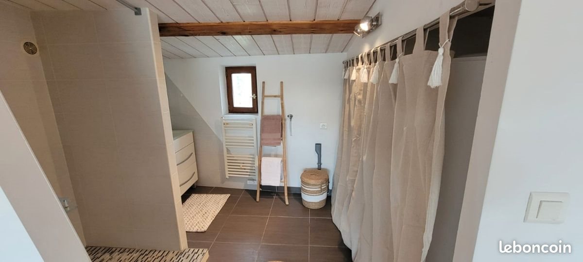 Appartement à louer, 70m², Saint-Victor-de-Malcap