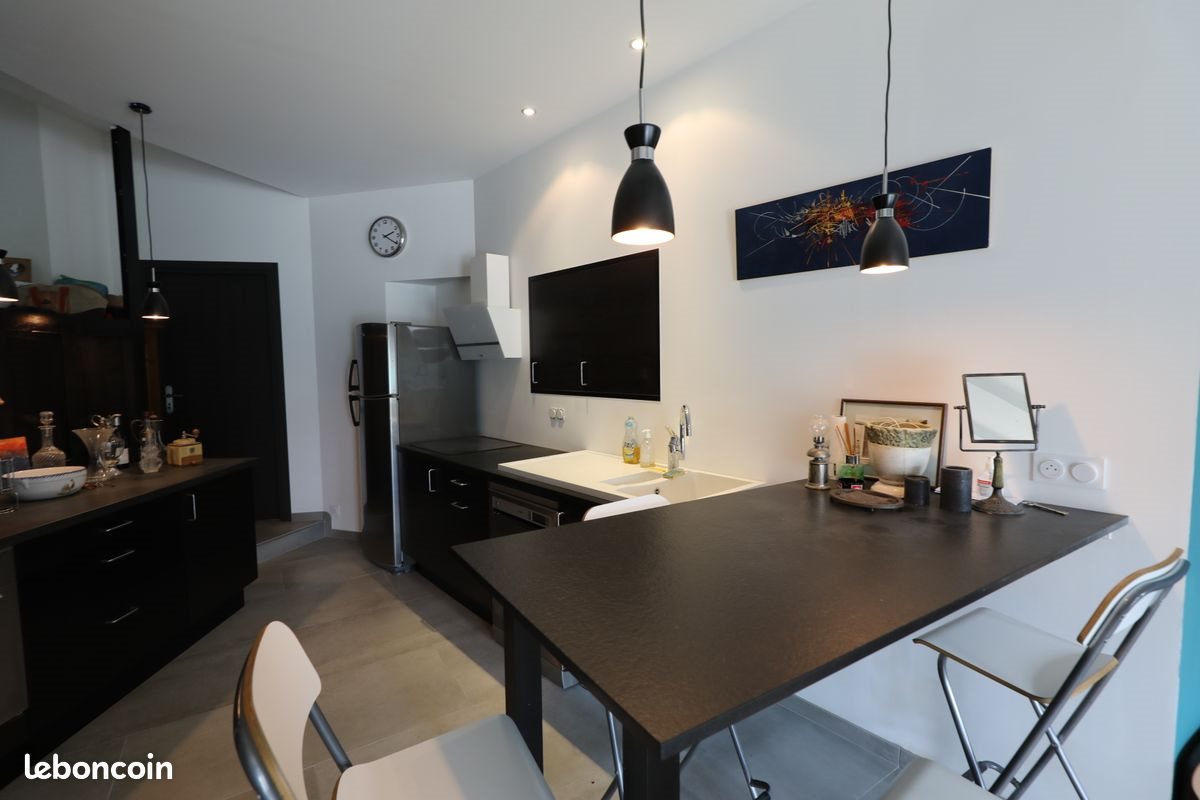 Appartement à louer, 78m², Saint-Genis-Laval
