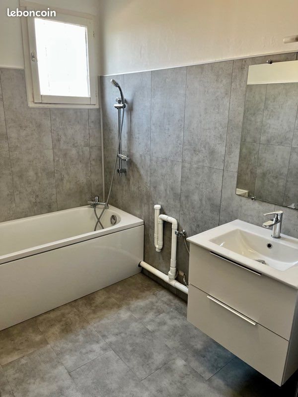 Maison à louer, 65m², Saint-Zacharie