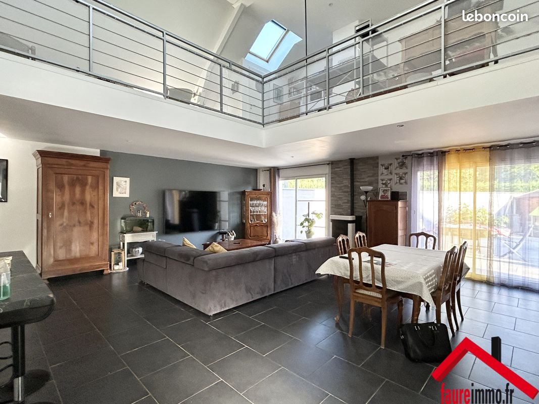 Maison à vendre, 170m², Pazayac