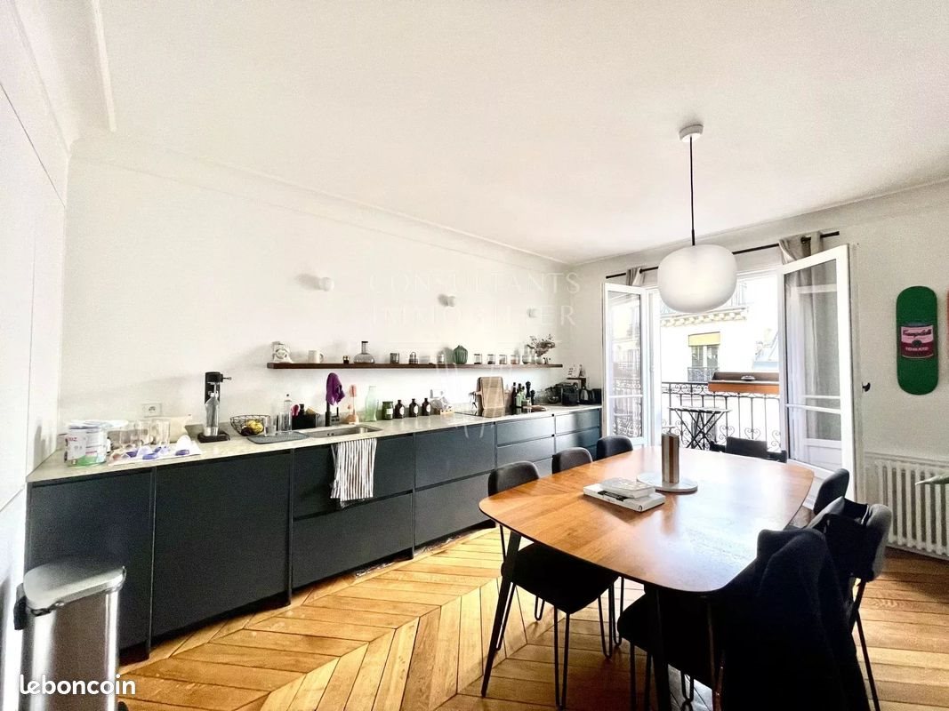 Appartement à louer, 80m², Paris 18ème