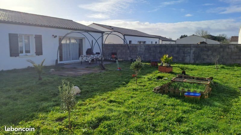 Maison à louer, 85m², Saint-Just-Luzac