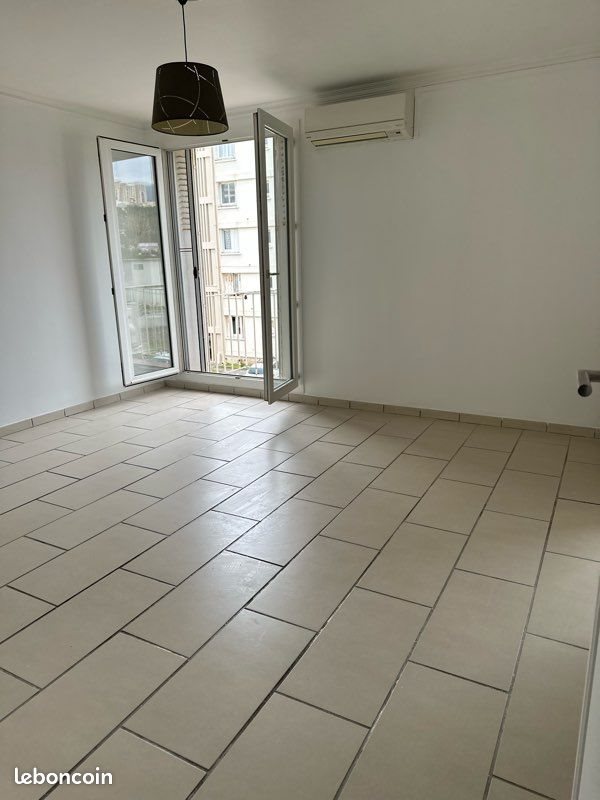 Appartement à louer, 85m², Bastia