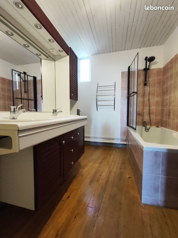 Appartement à louer, 100m², La Roche-Noire