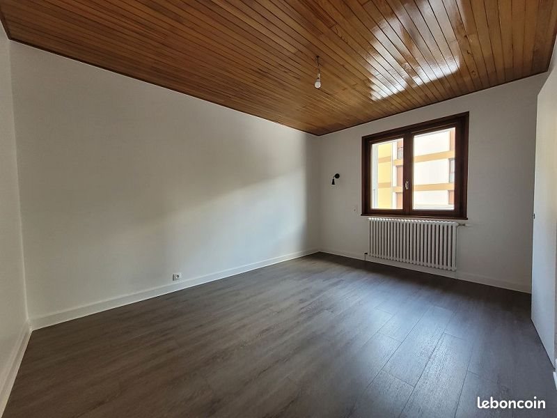 Appartement à louer, 94m², Thônes