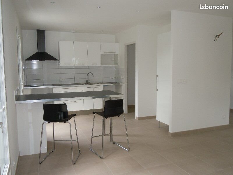 Appartement à louer, 83m², Grans