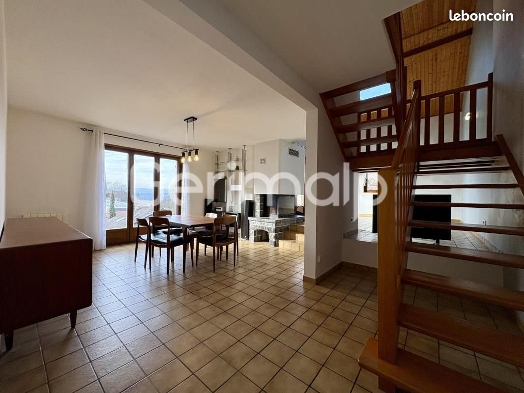 Maison à louer, 117m², Villaz