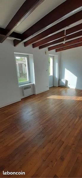 Maison à louer, 56m², Montournais