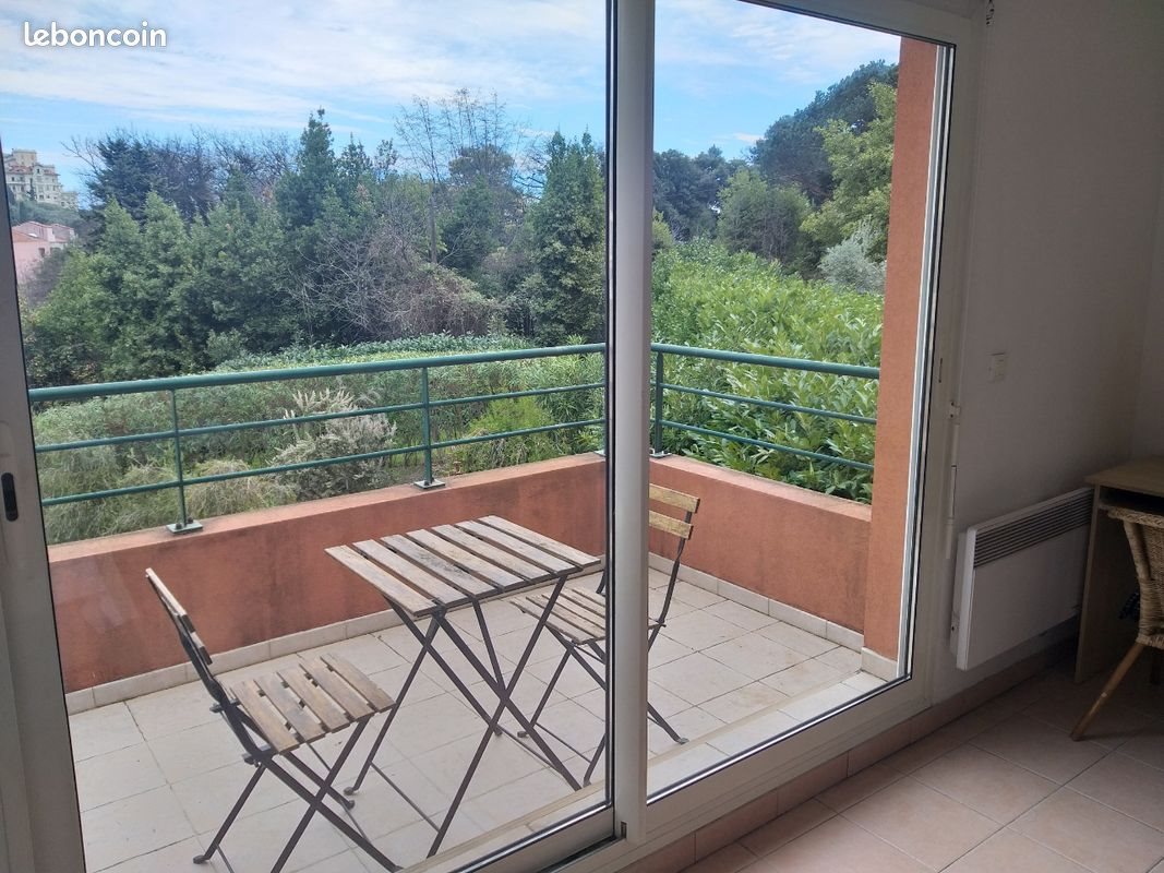 Appartement à louer, 43m², Menton