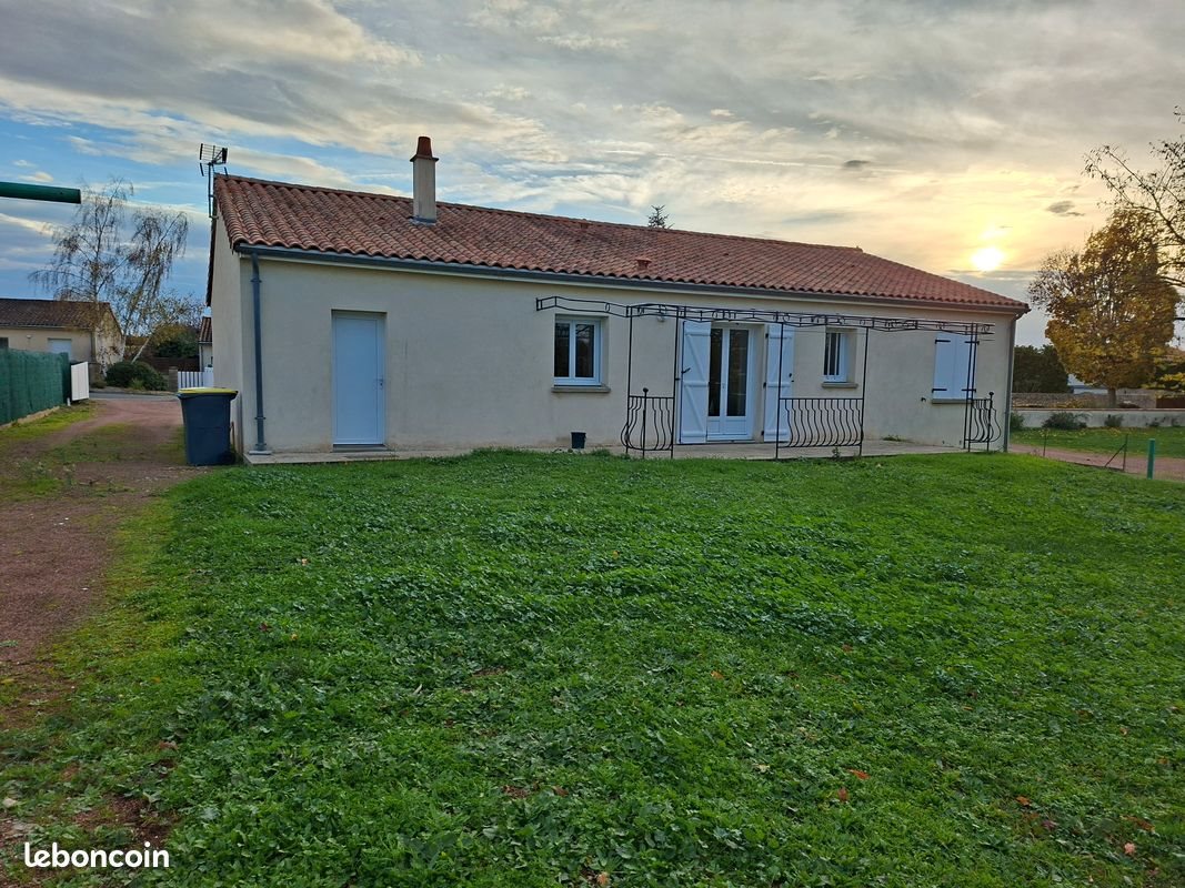 Maison à louer, 92m², Airvault